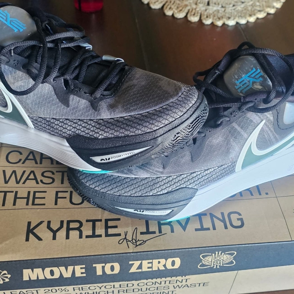 Nike Kyrie Irving Gray Sneakers